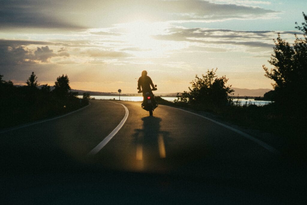 Pode Andar com Capacete Aberto na Rodovia 1