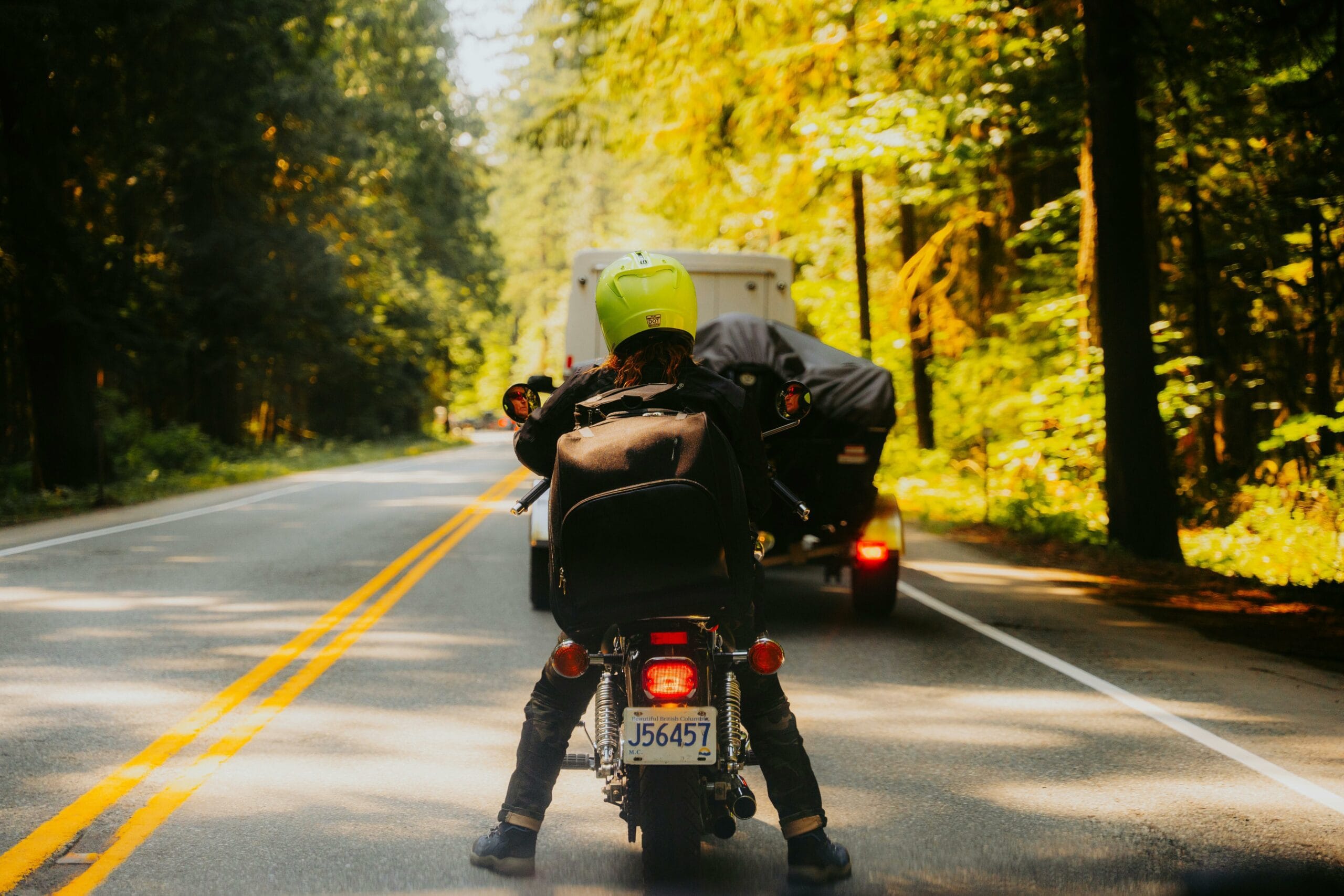 Pode Andar com Capacete Aberto na Rodovia 3 scaled